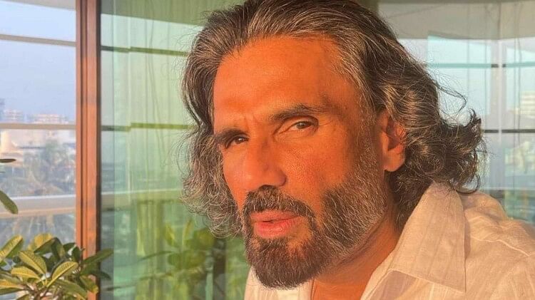 Suniel Shetty: ओटीटी प्लेटफॉर्म्स पर सेंसरशिप जरूरी या नहीं? सुनील शेट्टी ने कहा- 'यह तय करना मुश्किल कि... Suniel Shetty talked about censorship on OTT platforms claiming that its difficult to determine what to censor