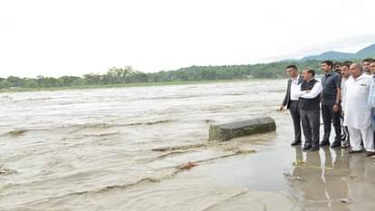 Rain Havoc Himachal: भारी बारिश से 4,000 करोड़ रुपये का नुकसान, सभी डीसी को 10 दिनों तक सतर्क रहने को कहा Rain Havoc Himachal: 4,000 crore loss in preliminary estimate, all DCs asked to be alert for 10 days