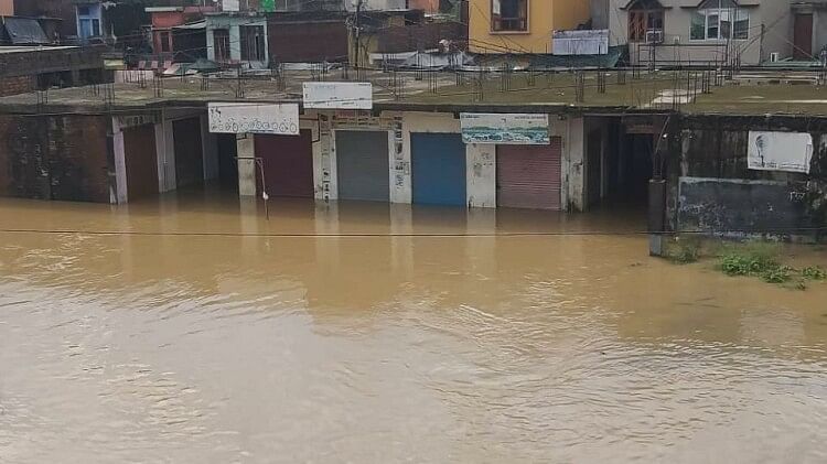 आसमान से बरसी आफत: हरिद्वार-रुड़की में कई गांव जलमग्न, कमर तक भरा पानी, हर तरफ दिखा बर्बादी का मंजर, तस्वीरें Flood Like Condition in Haridwar and Roorkee Many Villages after Heavy Rainfall Photos