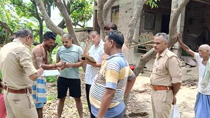 UP News: कुशीनगर में बाइक सवार तीन बदमाशों ने दिनदहाड़े कार लूटी, गोरखपुर से आया था मरीज छोड़ने Three bike riding miscreants robbed in car at Kushinagar