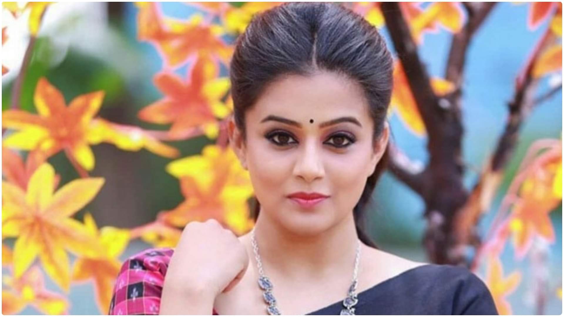 Priyamani: प्रियामणि ने किंग खान को बताया अपना क्रश, साझा किया अभिनेता संग काम करने का अनुभव Jawan Actress Priyamani said she had a crush on Shah Rukh Khan and actress is happy to work with him twice