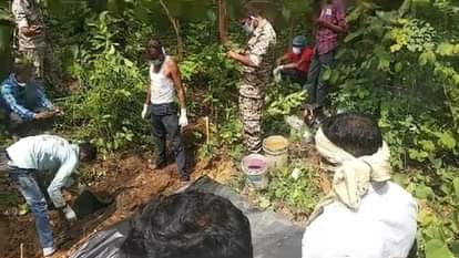 Kanker: पारिवारिक कलह में पत्नी को उतारा मौत के घाट, माफी मांगकर मायके से ले जाकर जंगल में किया कत्ल Wife killed in family dispute in Kanker