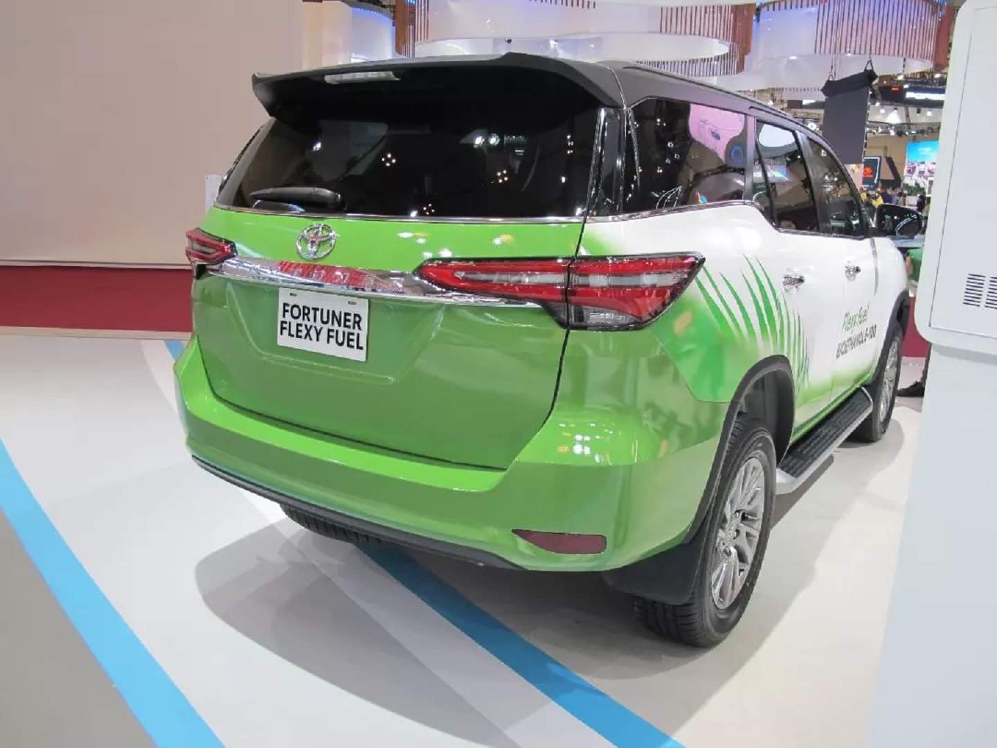 Toyota Fortuner Flex Fuel: फ्लेक्स-फ्यूल इंजन के साथ टोयोटा फॉर्च्यूनर हुई पेश, क्या भारत में होगी लॉन्च? Toyota Motor introduces Toyota Fortuner with flex-fuel engine Know Details