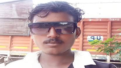 Hathras News: रेलवे ट्रैक पर मिले शव की हुई शिनाख्त, दोस्तों पर शराब पिलाकर हत्या का आरोप Body found on railway track identified
