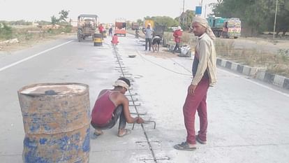 बेलीपार वासी परेशान: वाराणसी हाईवे अभी पूरा नहीं, टोल टैक्स वसूलने की तैयारी शुरु Varanasi Highway not complete yet preparations started to collect toll tax