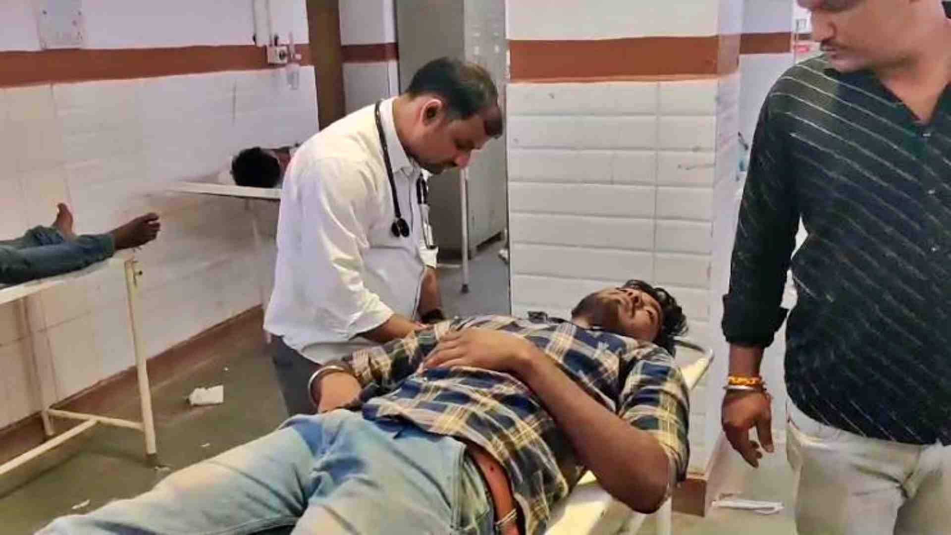 Eight people injured when pickup overturns on Sankara Road in Jaisalmer Pokaran
