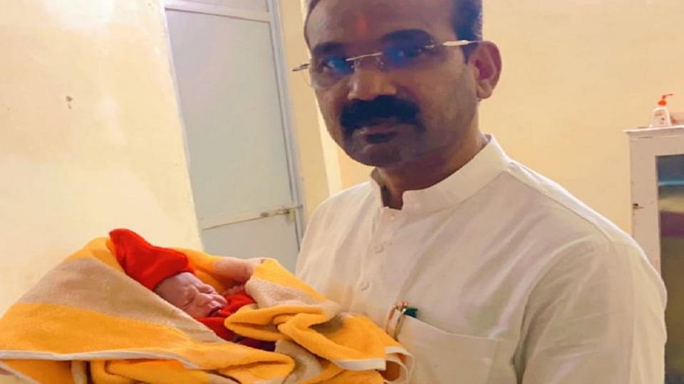 Newborn found in bushes near a hospital in Balod