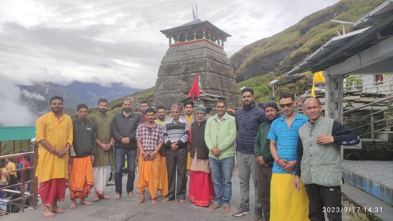 Uttarakhand News Tungnath temple restoration work Starts An umbrella made of cedar wood will be decorated on
