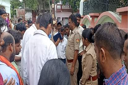 गोरखपुर: घर से लापता बच्ची का नाले में मिला शव, पिता ने जताई हत्या की आशंका Body of girl missing from home found in drain in Gorakhpur