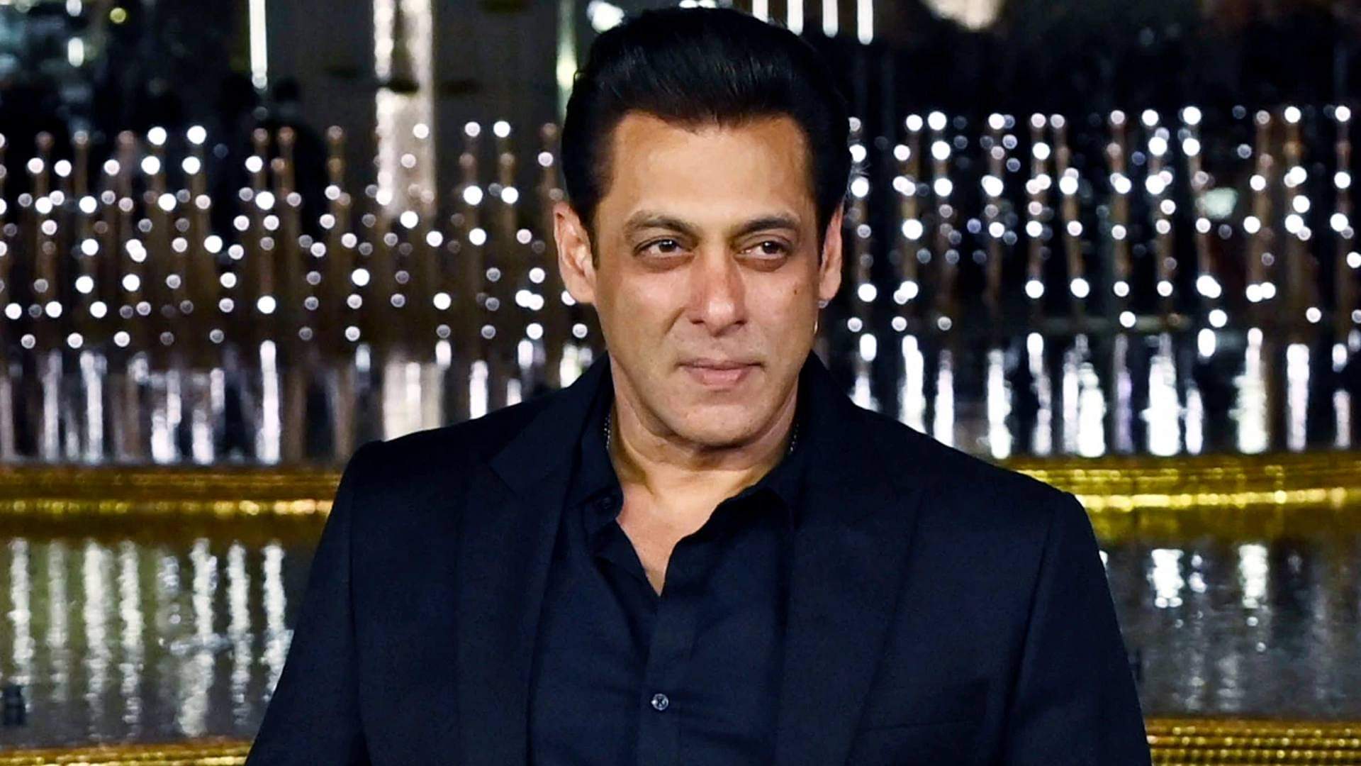Bollywood: बॉलीवुड के ये सितारे अभी तक हैं सिंगल, फैंस को भी इनकी शादी का है इंतजार Bollywood Celebrities who are Unmarried Salman Khan Akshay Khanna Ameesha Patel Uday Chopra