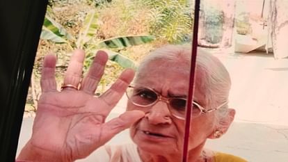 Lucknow : घर में घुसकर 90 वर्षीय महिला की गला रेतकर हत्या, लूट के नहीं मिले साक्ष्य, वारदात में करीबी पर शक Lucknow: 90 year old woman strangulated to death