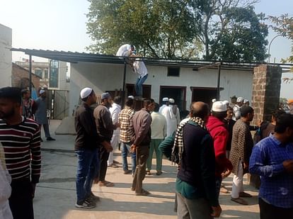 Vikasnagar Encroachment: 284 दिन बाद आज फिर शक्तिनहर के किनारे गरजी जेसीबी, हटाया अतिक्रमण Dehradun encroachment Removing Start on banks of Shaktinahar in Vikasnagar after After 284 days