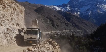 Uttarakhand: चीन सीमा के अंतिम गांव नीती में पहुंचेगी डबल लेन सड़क, सेना के वाहनों की आवाजाही होगी सुगम Uttarakhand Hope in New Year 2024 Double lane road will reach Niti Valley the last village on China border