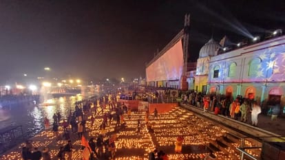 Ram Mandir: 84 सेकंड के मुहूर्त में हुई राम लला की प्राण प्रतिष्ठा, अब 10 लाख दीपों से चमकी अयोध्या Ayodhya Ram Mandir Pran Pratishtha Schedule Ram Lalla Rituals Shubh Muhurat to Guests Arrival Time Details