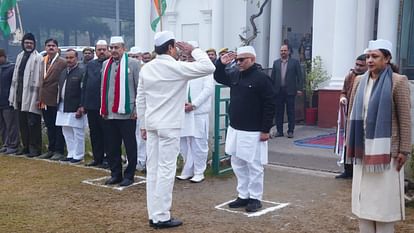 यूपी: गणतंत्र दिवस पर सीएम योगी ने लखनऊ में फहराया तिरंगा, प्रदेशवासियों को दी शुभकामनाएं Republic Day 2024 UP CM Yogi Hoisted The Tricolor In Lucknow News in Hindi
