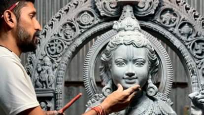 Ramlalla New Photo: अरुण योगीराज ने साझा की रामलला की नई अनदेखी तस्वीर, सोशल मीडिया मिल रहा पर खूब प्यार Ramlalla News Photo Arun Yogiraj shared new unseen picture of Ramlalla New Photo Arun Yogiraj shared