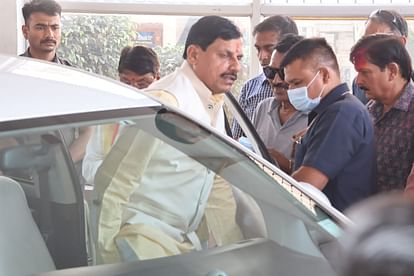Indore News:भस्मारती के दौरान झुलसे तीन पुजारियों की अस्पताल से छुट्टी, सात का इलाज जारी Indore News:भस्मारती के दौरान झुलसे तीन पुजारियों की अस्पताल से छुट्टी, सात का इलाज जारी