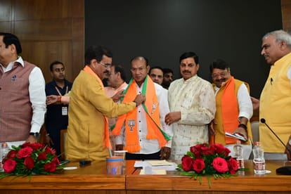 MP News: कमलनाथ के गढ़ में अमरवाड़ा सीट से MLA कमलेश शाह भाजपा में शामिल, CM बोले-छिंदवाड़ा में कुछ गड़बड़ है