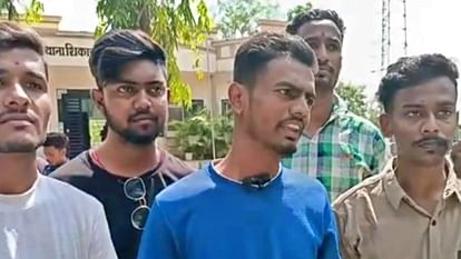 Burhanpur: शासकीय कॉलेज में एग्जाम के दौरान प्रोफेसर ने की छात्रा से छेड़छाड़, शिकायत पर पुलिस ने कही ये बात Burhanpur: शासकीय कॉलेज में एग्जाम के दौरान प्रोफेसर ने की छात्रा से छेड़छाड़, शिकायत पर पुलिस ने कही ये बात