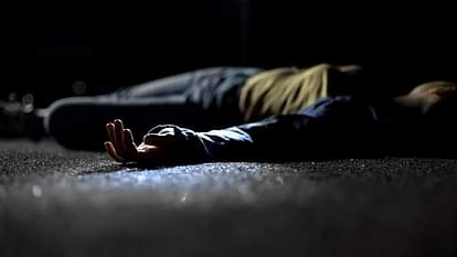 Hathras News: बाइक की टक्कर से किशोरी की मौत, परिवार में छाया मातम Teenager dies due to bike collision