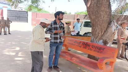 मौत की गुत्थी उलझी : महिला सिपाही की पुरुष कांस्टेबल से थी अच्छी जान पहचान, करीबी रिश्तों को लेकर चर्चा Female constable was well acquainted with male constable, discussion about close relationships