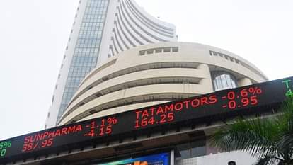 The Bonus Market Update: भारत-US व्यापार वार्ता के संकेतों का शेयर बाजार पर असर, सेंसेक्स-निफ्टी की तेज शुरुआत Share Market Opening Bell Sensex NIFTY Stock Trading Dalal Street Rupees vs Dollar news and updates