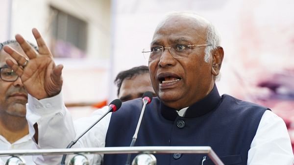 Politics Congress Chief Mallikarjun Kharge Hits Back At Pm Modi On