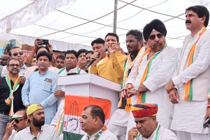 Indore: Indore's Congress candidate Akshay Bam filed nomination, Patwari said - our struggle with great streng