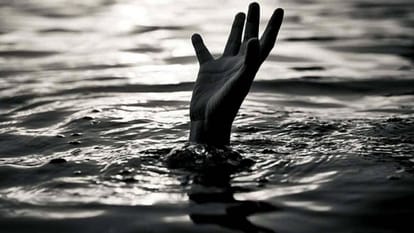 MP News: Four year old child dies due to drowning in swimming pool in Bhopal, five year old innocent on ventil