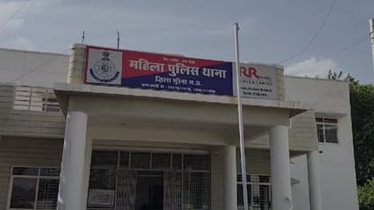 District hospital civil surgeon makes obscene demands from nurses
