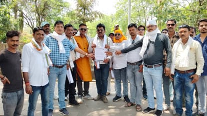 Katni News More than 1500 people are in financial crisis due to ban on borewell mining