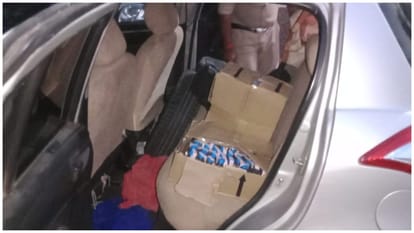 Ujjain News: Smuggler caught during vehicle checking eight boxes of country liquor recovered and car seized