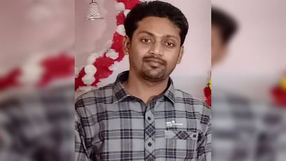 Katni News: सूदखोरों से परेशान लोको पायलट ने की आत्महत्या, सुसाइड नोट लिख बताया सात लोगों को मौत का जिम्मेदार Katni News Loco pilot harassed by moneylenders commits suicide