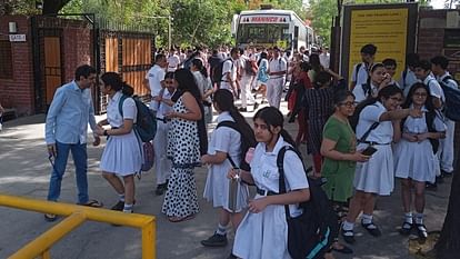 Bomb Threat in Delhi School Many Schools Including DPS, Sanskriti School And Amity Received Threatening Emails