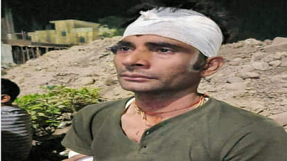 Deoria News: हनुमान मंदिर के पुजारी की पीटकर निर्मम हत्या, जानें क्या थी वजह- केस दर्ज A case of a priest being brutally beaten to death has come to light in Deoria
