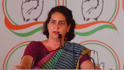 MP Lok Sabha Election Priyanka Gandhi got emotional in Morena says she brought home pieces of her father