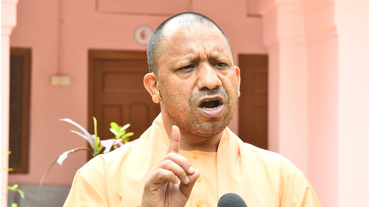यूपी – सीएम योगी सख्त: जमीन पैमाइश पर खेल बर्दाश्त नहीं, मौजूदा और पूर्व DM को नोटिस, IAS और तीन PCS हो चुके निलंबित – INA यूपी – सीएम योगी सख्त: जमीन पैमाइश पर खेल बर्दाश्त नहीं, मौजूदा और पूर्व DM को नोटिस, IAS और तीन PCS हो चुके निलंबित – INA