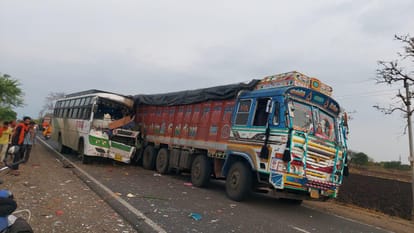 Mandsaur: Bus of employees returning after collecting voting material rammed into a truck, one killed