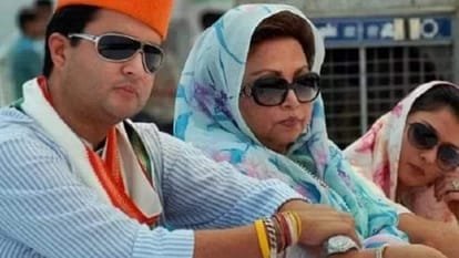 Madhavi Raje, Union Minister Jyotiraditya Scindia Mother Passes Away Know Who is Rajmata MP News in Hindi