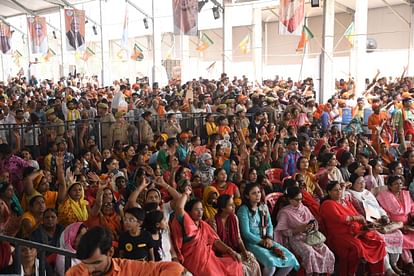 PM Modi in Jaunpur: जौनपुर की जनता में पीएम मोदी ने भरा जोश, पूछा- हम इहां से जीत के लिए आश्वस्त होके जाईं न Lok Sabha Election 2024 PM Narendra Modi Public Meeting In Jaunpur News In Hindi