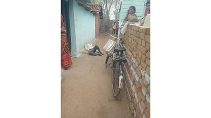 Shahdol News: गांव में सब्जी बेच रहे साइकिल सवार बुजुर्ग की अचानक मौत, पुलिस ने शुरू की जांच An old man riding a bicycle suddenly dies in the village while selling vegetables