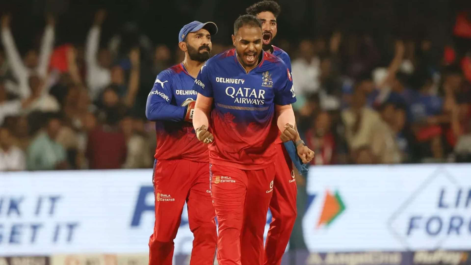 IPL 2024: कभी रिंकू ने जड़े थे पांच छक्के, अब 17 रन बचाकर यश ने आरसीबी को दिलाया प्लेऑफ का टिकट IPL 2024 CSK vs RCB Yash Dayal 20th Last Over Record vs His Last IPL Season Stats for Gujarat Titans