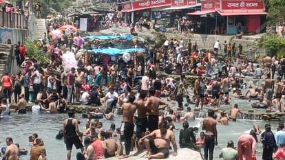Uttarakhand Weather: मौसम दिखा रहा अपने तल्ख तेवर...40 के पार पहुंचा तापमान, गर्म हवाओं ने झुलसाया, तस्वीरें Uttarakhand temperature crossed 40 hot winds scorched Weather news read All Updates in hindi