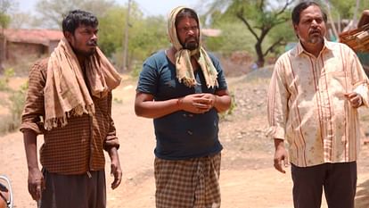 Durgesh Kumar: इंजीनियर बनते बनते रंगमंच को बनाई अपनी दुनिया, थिएटर से निकल दुर्गेश ऐसे बने 'पंचायत' के बनराकस Durgesh Kumar profile know unknown facts about Panchayat Season 3 bhushan banrakas star struggle career films
