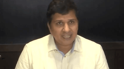 बस मार्शल मुद्दे पर हंगामा: मंत्री सौरभ भारद्वाज व अन्य विधायकों ने किया था हाईवोल्टेज ड्रामा, केस दर्ज Case registered against Minister Saurabh Bhardwaj and other MLAs over ruckus over bus marshal issue