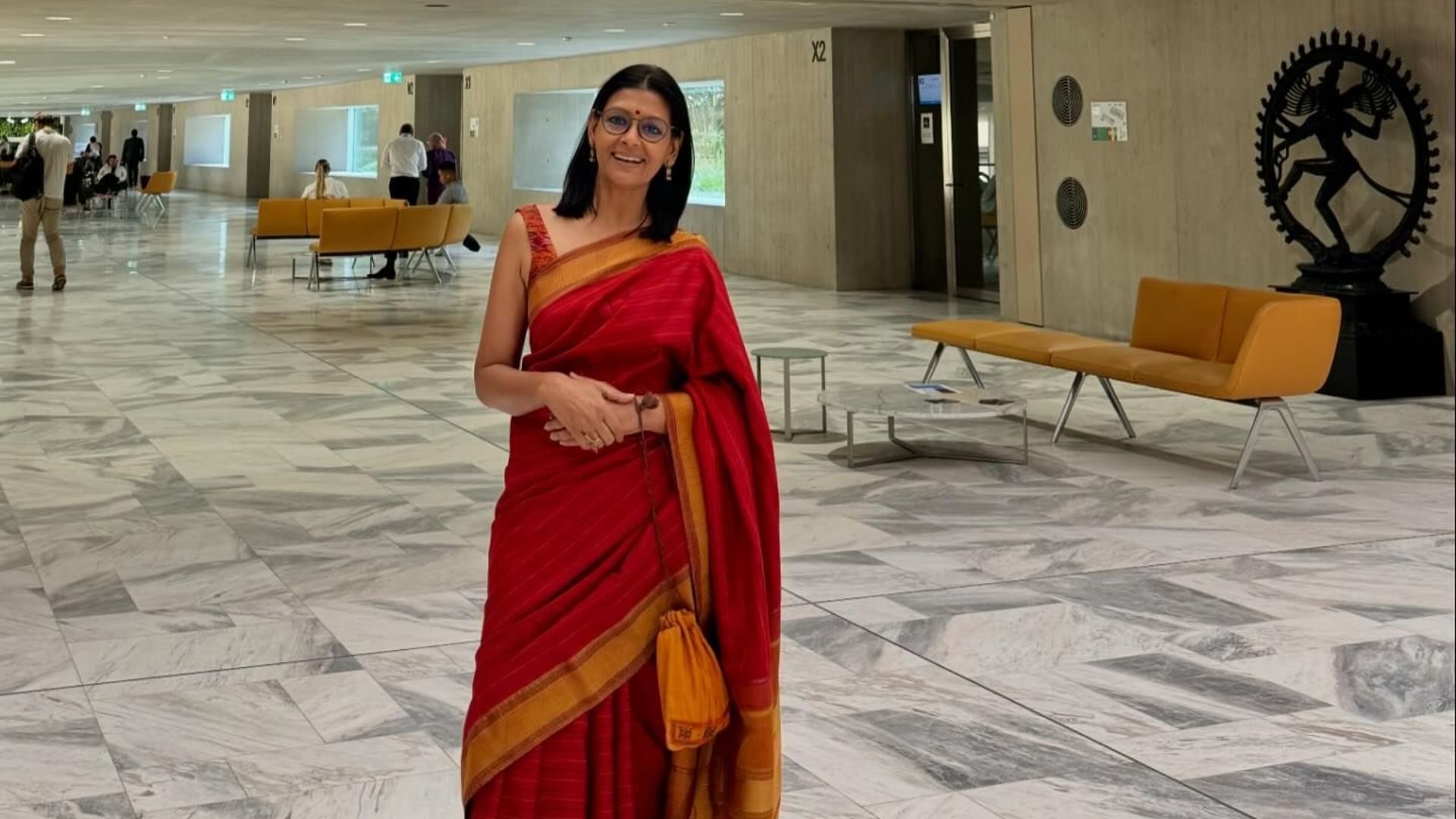Teachers Day: किन बॉलीवुड स्टार्स ने रीयल लाइफ में टीचर्स बन बच्चों को दी शिक्षा, जानिए कौन-कौन हैं शामिल Bollywood Stars Who Taught as Real Life Teachers From Sanya Malhotra to Kiara Advani Anupam Kher