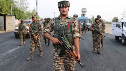 Baramulla Encounter: मुठभेड़ के दूसरे दिन बड़ा सर्च ऑपरेशन जारी, अब तक तीन जवान बलिदान और दो पोर्टर की मौत Security forces start search operation after encounter in Baramulla second day