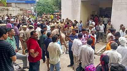 Hathras Stampede: सिस्टम सो गया था... जाग रही थी तो बस बेपरवाही, भीड़ पचास हजार से अधिक; पुलिस कर्मी महज 40 Hathras Stampese Case Failures of Police, Administration, and Health Department During Accident