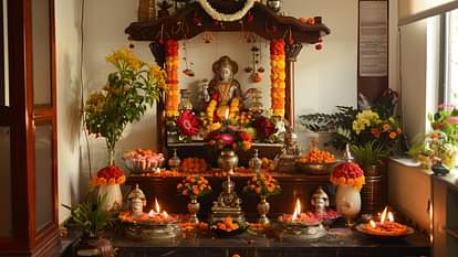 Vastu Tips: वास्तु के अनुसार कैसा होना चाहिए आपका पूजा घर, जानिए इससे जुड़े नियम Vastu Tips For Puja Ghar Puja room direction in Home as per Vastu Rules