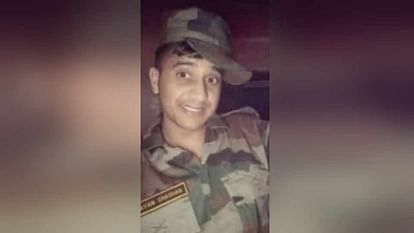Uttarkashi: जवान श्रवण सिंह चौहान का पार्थिव शरीर पहुंचा गांव, पैतृक घाट पर सैन्य सम्मान के साथ अंतिम विदाई Uttarakhand Soldier Shravan Chauhan Martyr in leh ladakh body reached home Funeral Uttarkashi News